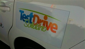 Teste Drive Solidário contribui com APAE e divulga veículo sustentável